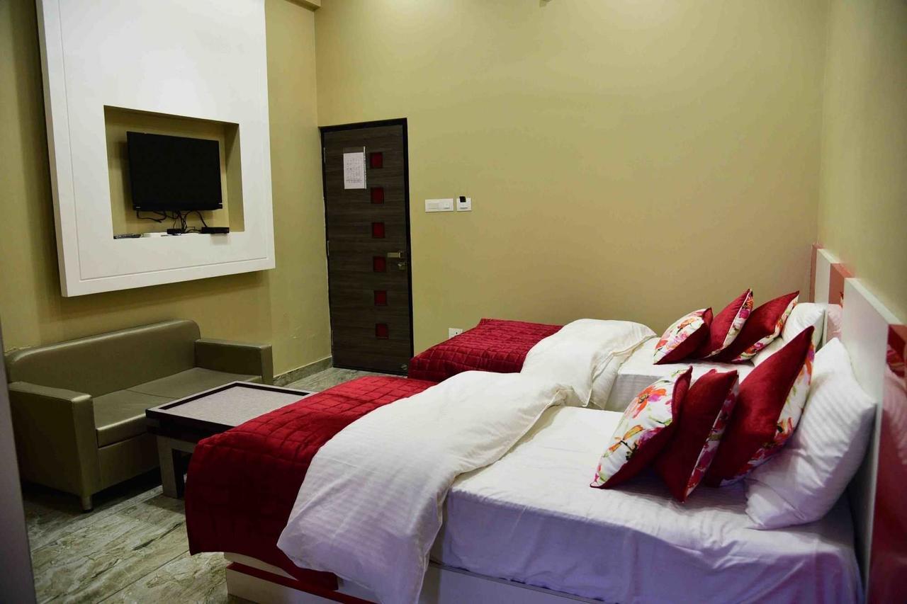Fabhotel Kangra Roadway Inn Tanda Exterior foto