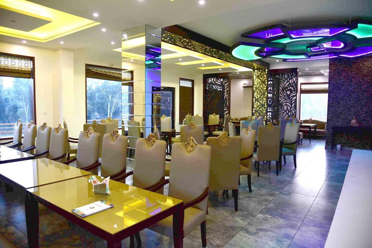 Fabhotel Kangra Roadway Inn Tanda Exterior foto